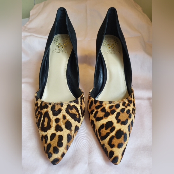 Vince Camuto Leopard Heels - Picture 3 of 8